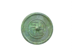 古铜器出土记：卍字纹铜镜